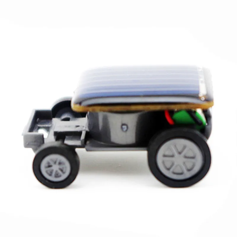 Mini cochecito con energía solar